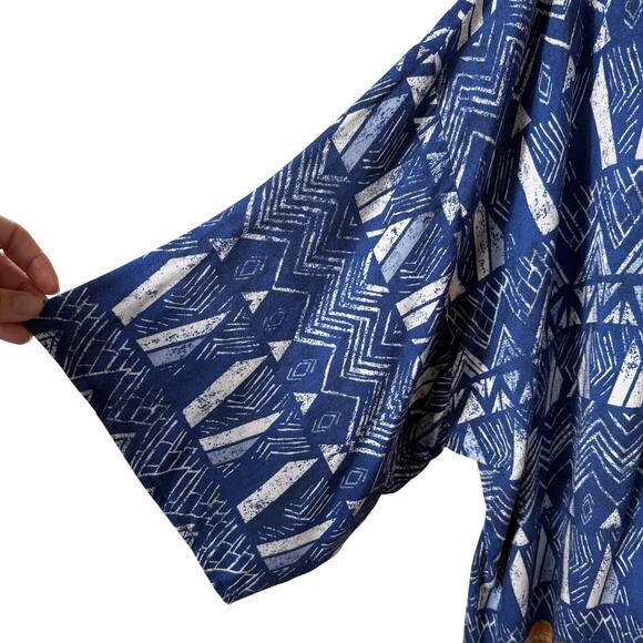Knox Rose Surfs Up Kimono SZ XL/XXL Open 3/4 Sleeve Rayon Blue White Tribal - Picture 4 of 7